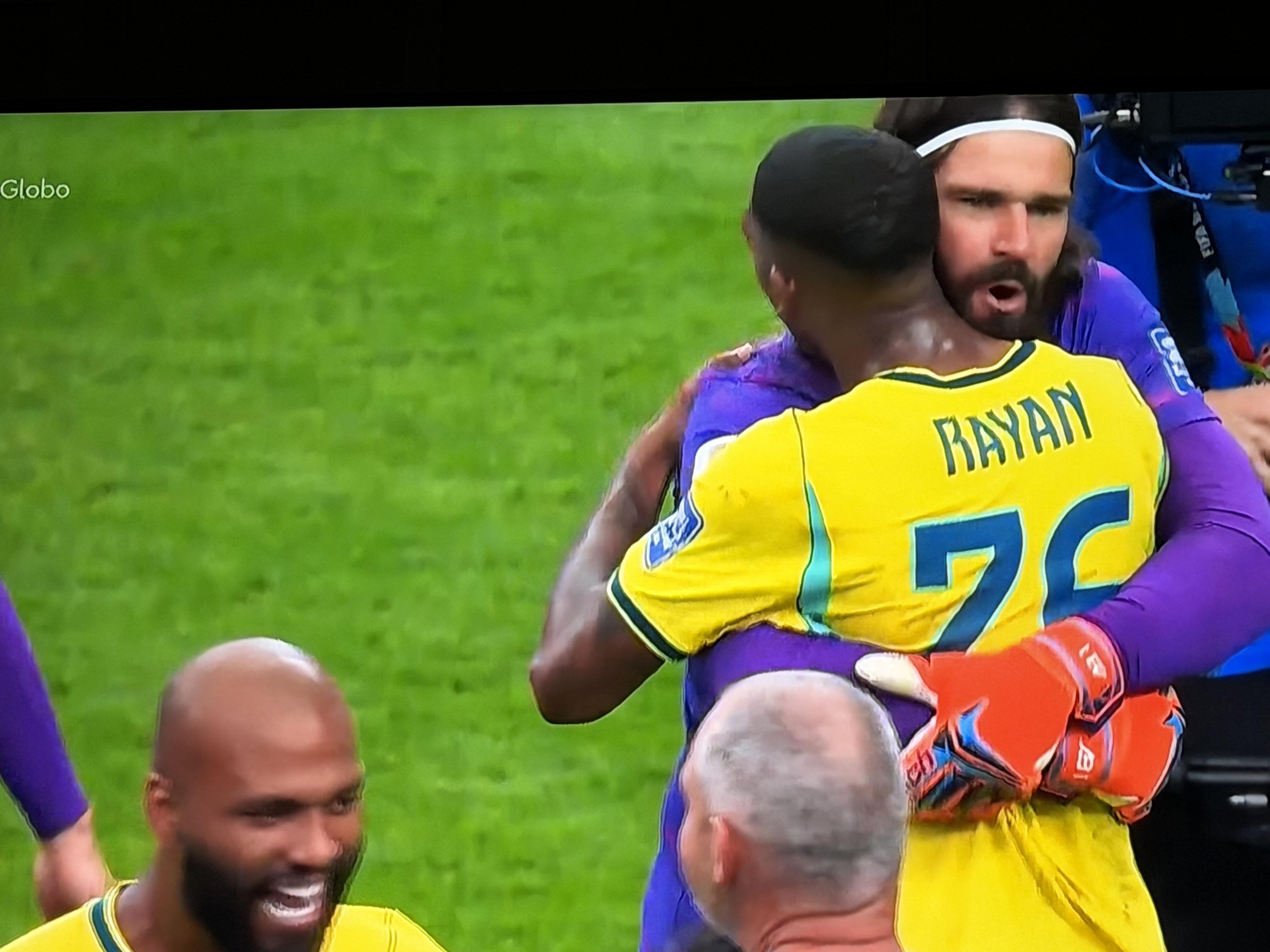 Brasil vence o Japão de virada e garante vaga nas oitavas de final da Copa do Mundo