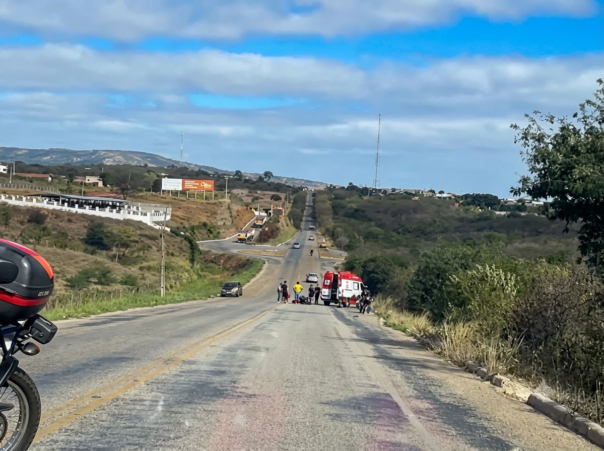 ACIDENTE É REGISTRADO NA PB-306, EM PRINCESA ISABEL, NO SERTÃO DA PARAÍBA