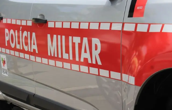 Jovem de 23 anos é morto a tiros em frente de casa em Pedras de Fogo