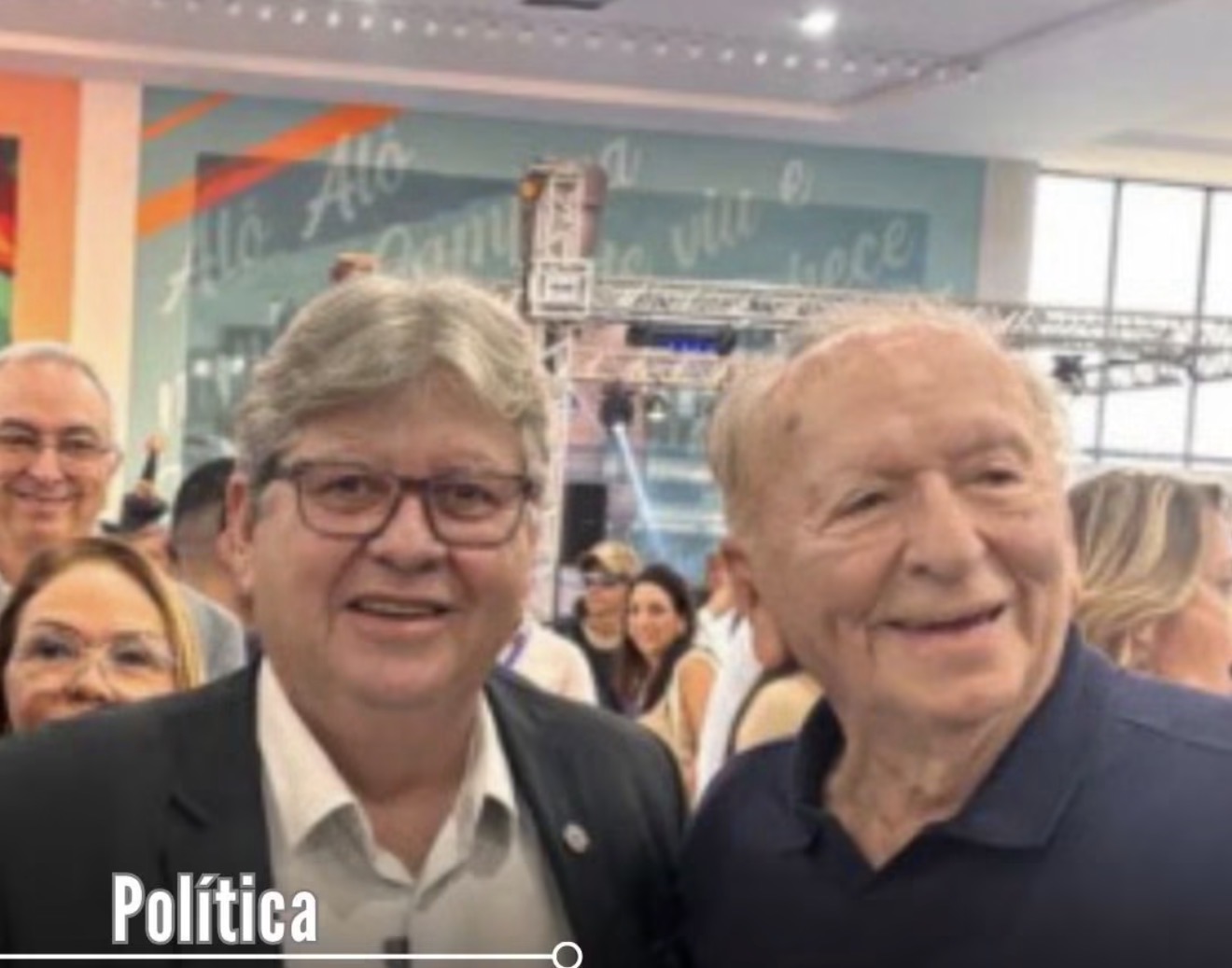 Enivaldo Ribeiro diz que João Azevêdo “botou no bolso” ex-governadores de Campina Grande
