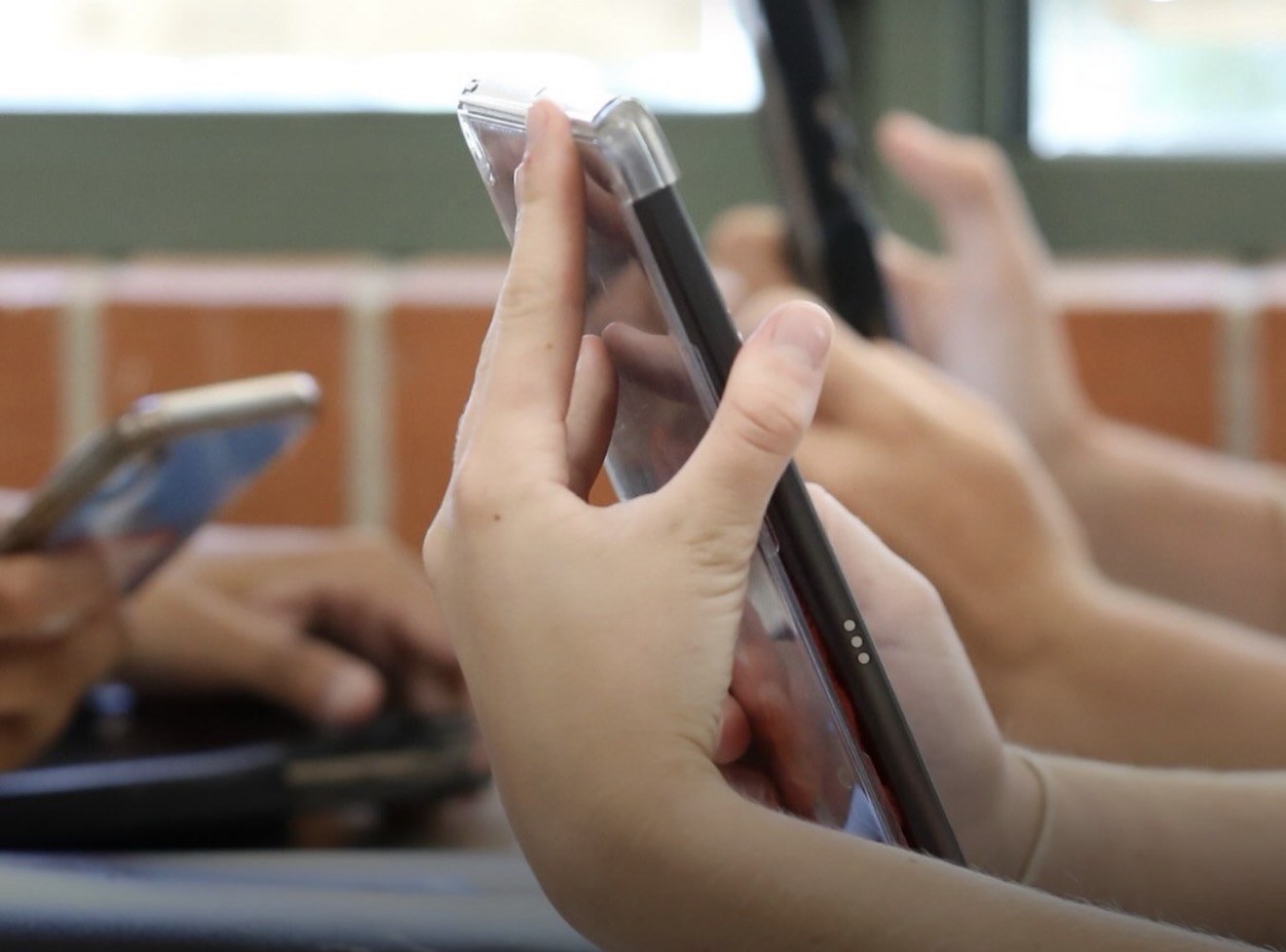 Nova lei endurece punição para crimes sexuais contra crianças com uso de inteligência artificial