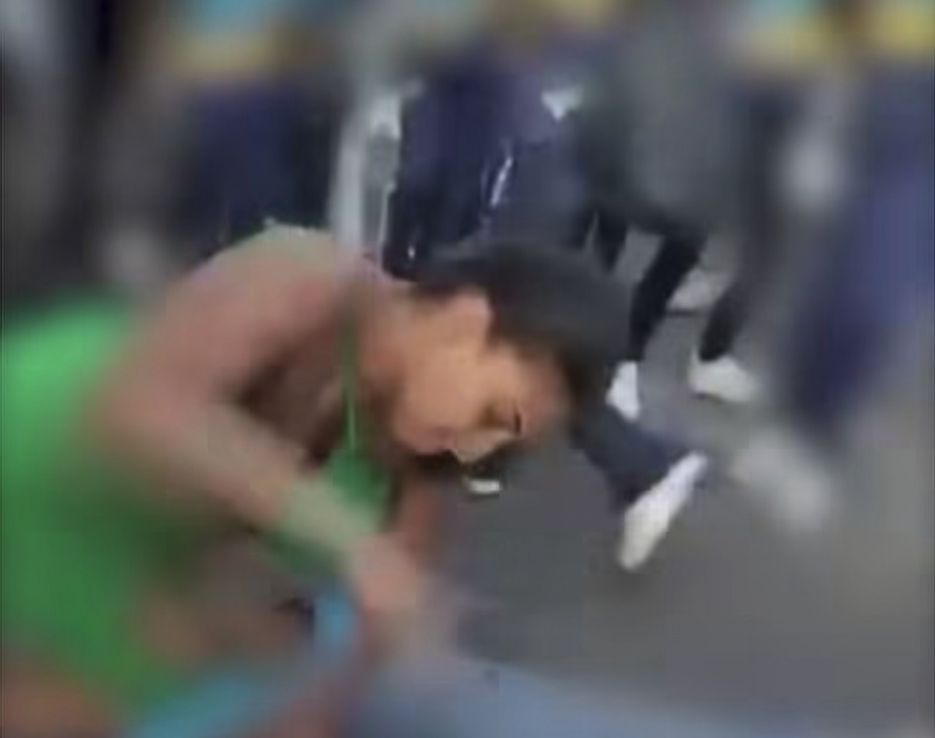 Menina de 12 anos é agredida na saída da escola em Minas Gerais